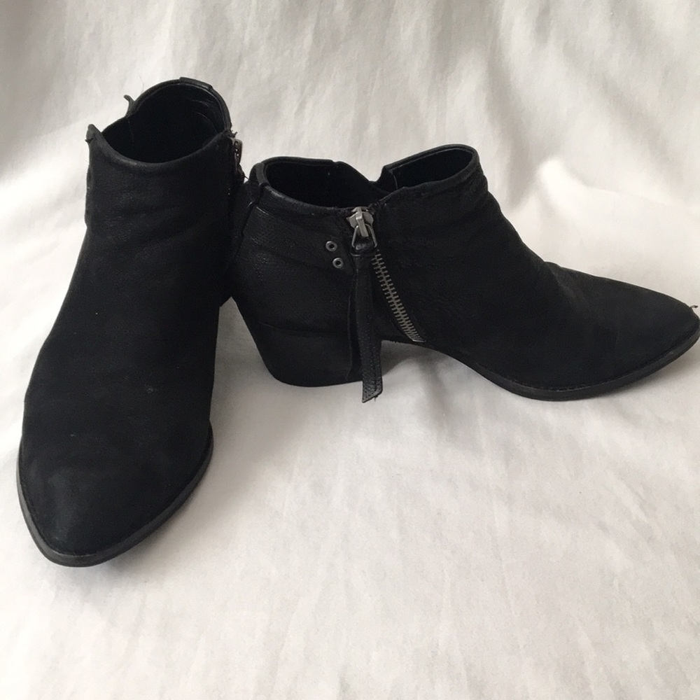 Dolce Vita Sierra Black Nubuck Bootie